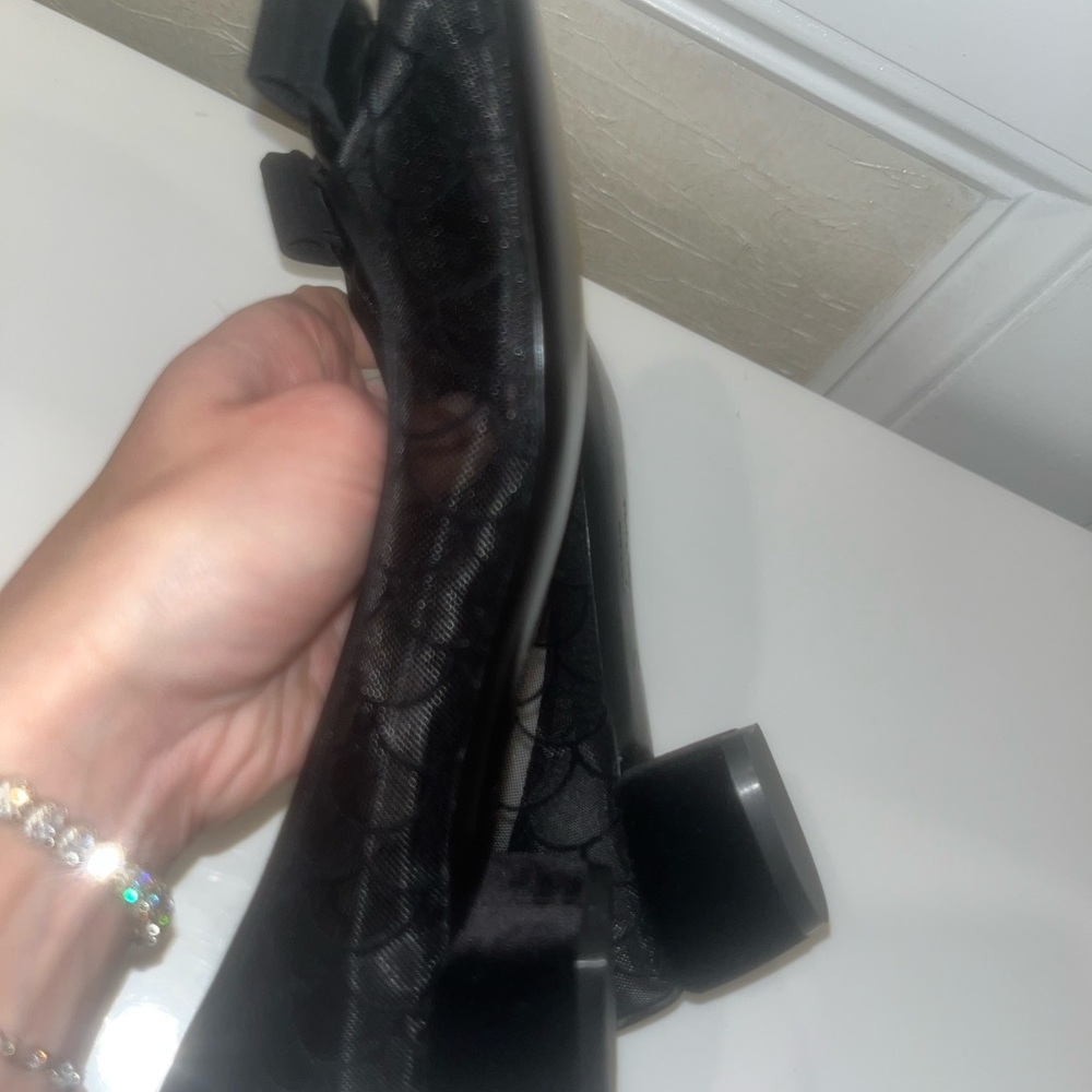 Ferragamo vara mesh bow pump size 7 1/2 nwt - Picture 11 of 16